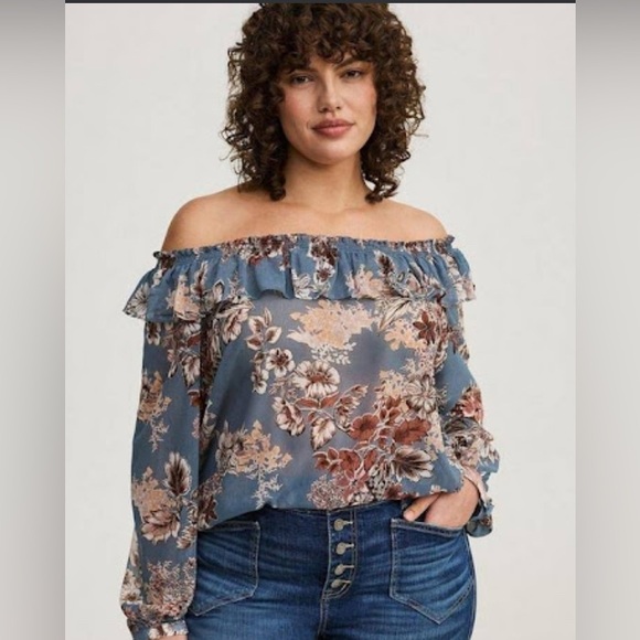 Torrid Crinkle Chiffon Blue Floral Ruffled OFF Shoulder Relaxed Blouse 4… - Picture 1 of 15